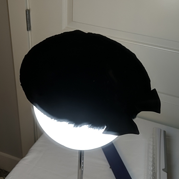 Vintage Black Fur Round Ladies Hat with Bow - Picture 2 of 7
